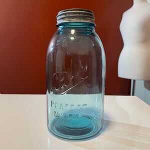 Ball Canning‎ Jar Aqua Blue Perfect Mason Glass Fruit Jar Size 56 Oz Zinc Lid